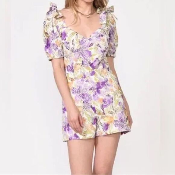 Adelyn Rae Anthropologie Gina Floral Print Embroidered Eyelet Romper Size S - Picture 2 of 14